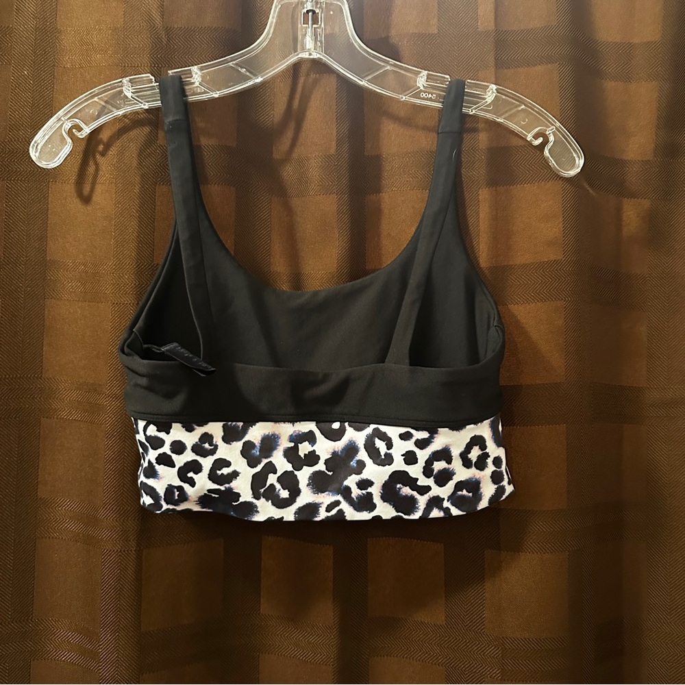 Beach Riot Rocky Sports Bra in Watercolor Leopard One Size - Picture 5 of 6